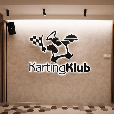 Karting ホテル 4*